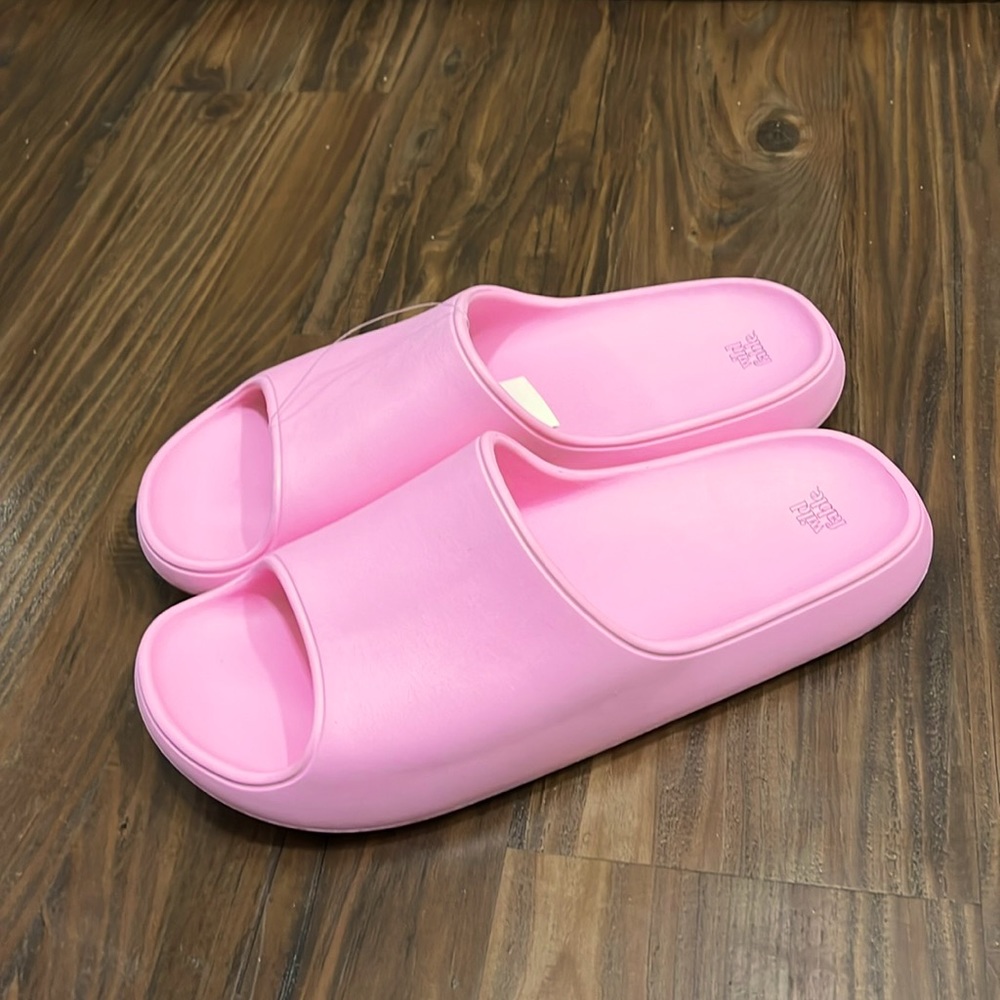 Wild Fable Pink Women Slides Size 10